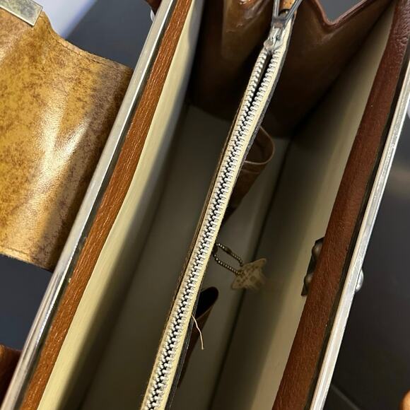 Vintage Mid-Century Continental Brown Leather Toggle Clasp Hand Bag Briefcase - Picture 6 of 12